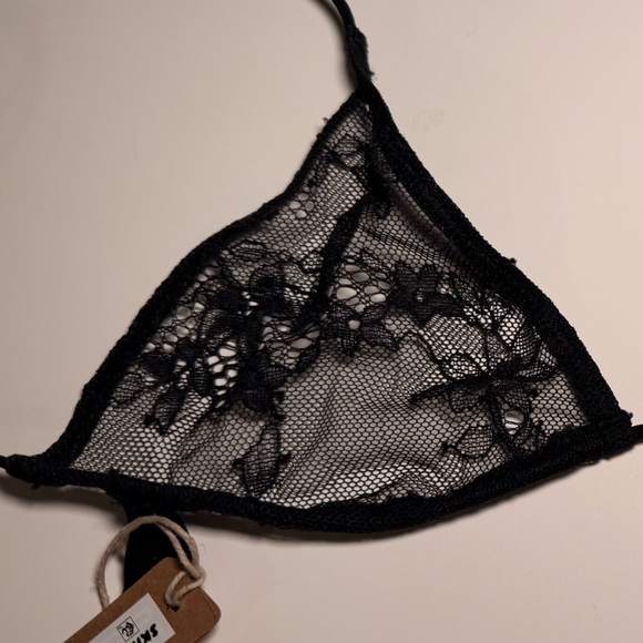 SKIMS 🖤 ultra fine micro black lace triangle string bra~ medium - Picture 6 of 8